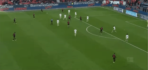 37'巴斯克斯破门! 勒沃库森 1- 0不莱梅