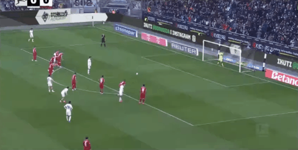 13'塔巴科维奇点球未进! 门兴 0- 0斯图加特