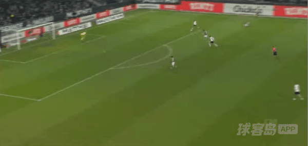 61'塔巴科维奇破门! 不莱梅 0- 1门兴