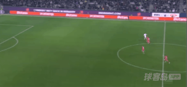 95'莫里斯破门! 奥格斯堡 2- 0科隆
