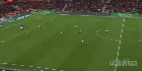 67'贝克尔破门! 勒沃库森 0- 1美因茨