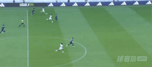 78'杜埃破门! 巴黎FC 0- 2斯特拉斯堡