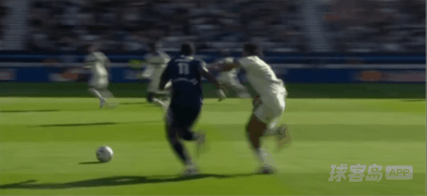 94'格里破门! 巴黎FC 2- 3斯特拉斯堡