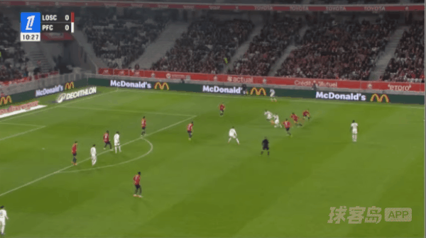 11'热贝尔斯破门! 里尔 0- 1巴黎FC