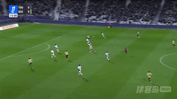 16'贝尔克迪姆破门! 图卢兹 0- 1昂热