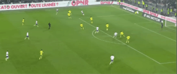 70'萨特里亚诺破门! 里昂 2- 0南特