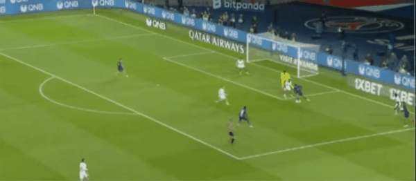 67'克瓦拉茨赫利亚破门! 巴黎圣日耳曼 3- 0雷恩