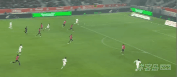 72'戈多破门! 里尔 0- 4斯特拉斯堡