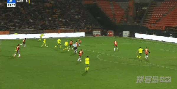 74'阿布利内破门! 洛里昂 1- 1南特