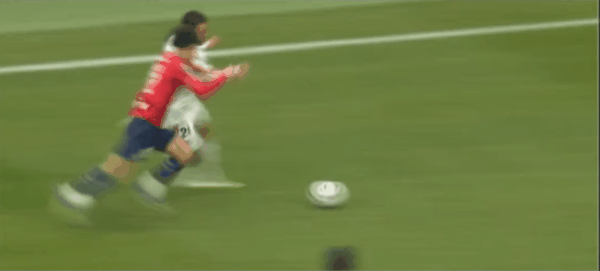 37'纳尔提破门! 里昂 1- 0里尔