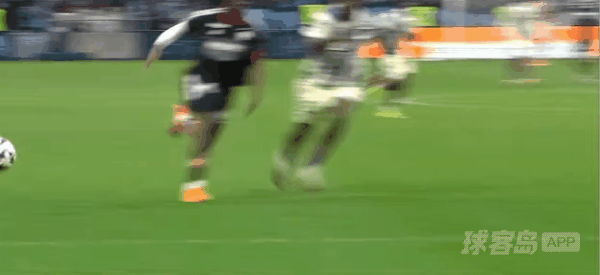 29'杜库雷惨遭直红! 勒阿弗尔 1- 0斯特拉斯堡
