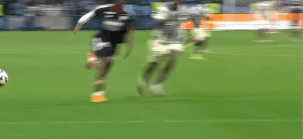 29'杜库雷惨遭直红! 勒阿弗尔 1- 0斯特拉斯堡