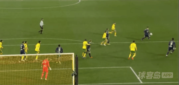 25'苏尔克破门! 南特 0- 1里昂