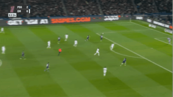 64'梅迪纳乌龙破门! 巴黎圣日耳曼 3- 0马赛