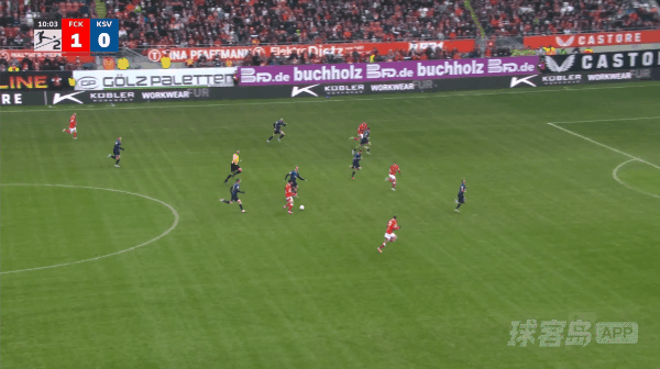 11'斯基塔破门! 凯泽斯劳滕 2- 0基尔高士丁