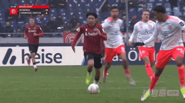 57'埃古利两黄变一红直接罚下! 汉诺威96 2- 1杜塞尔多夫