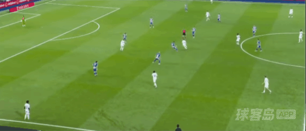 30'姆巴佩破门! 皇家马德里 1- 0阿拉维斯