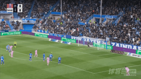 55'阿斯帕斯点球破门! 阿拉维斯 0- 1塞尔塔维戈