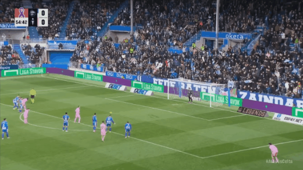 55'阿斯帕斯点球破门! 阿拉维斯 0- 1塞尔塔维戈