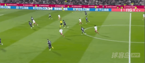 45'奥纳希破门! 吉罗纳 1- 0皇家马德里