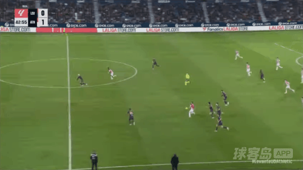 44'N.威廉姆斯破门! 莱万特 0- 2毕尔巴鄂竞技