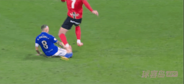 89'卡索拉惨遭直红! 奥维多 0- 0皇家马略卡