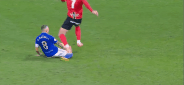 89'卡索拉惨遭直红! 奥维多 0- 0皇家马略卡