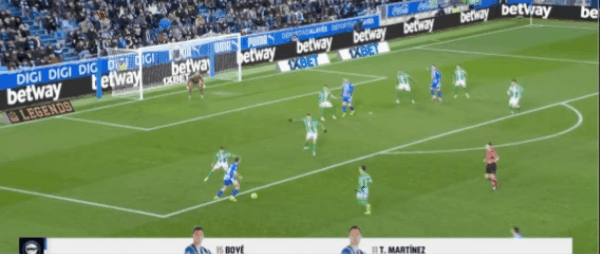 47'马丁内斯破门! 阿拉维斯 2- 0皇家贝蒂斯