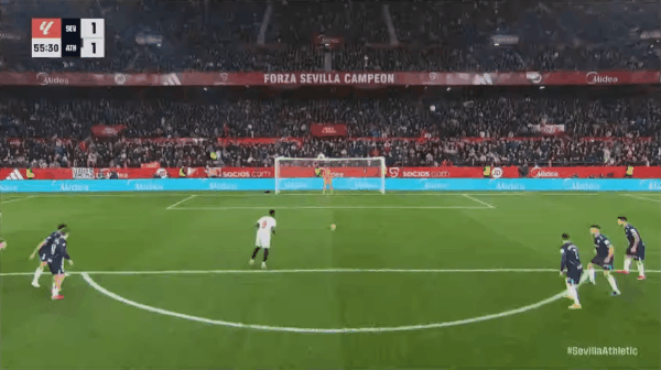 56'亚当斯点球破门! 塞维利亚 2- 1毕尔巴鄂竞技