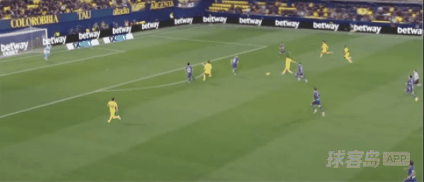 55'莫里罗破门! 比利亚雷亚尔 4- 0西班牙人