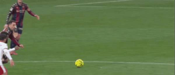 59'奥拉萨加斯蒂惨遭直红! 莱万特 1- 0吉罗纳