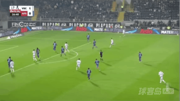 27'里瓦斯破门! 吉马良斯 2- 0阿维斯萨德