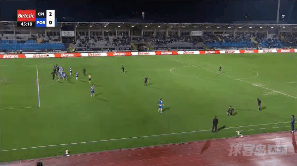 45'古拉特破门! 卡沙比亚 2- 0波尔图