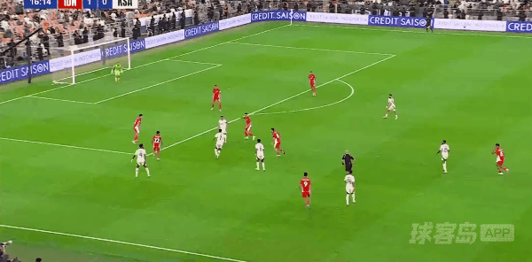 17'阿布沙马特破门! 印度尼西亚 1- 1沙特阿拉伯