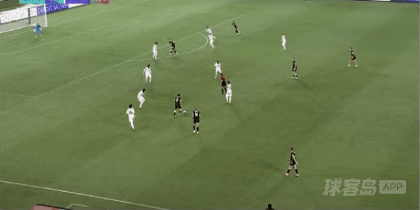 27'福勒破门! 伊朗女足 0- 2澳大利亚女足