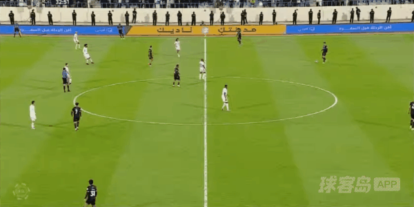 33'哈默德破门! 阿科多 0- 1利雅得青年