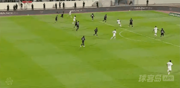 47'纳瑞破门! 阿科多 1- 1利雅得青年