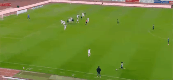 60'内维斯乌龙破门! 阿尔纳泽马 2- 1利雅得新月