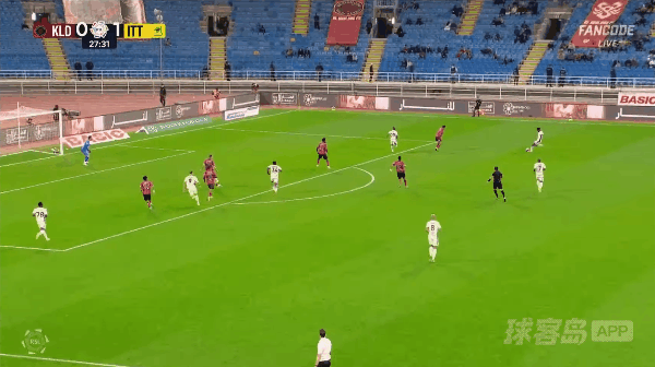 28'本泽马破门! 拉斯永恒 0- 2吉达联合