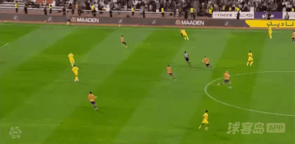 47'阿姆里乌龙破门! 费哈 1- 0利雅得胜利