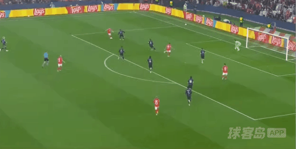 54'施耶德鲁普破门! 本菲卡 3- 1皇家马德里