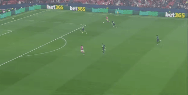 36'施耶德鲁普破门! 本菲卡 1- 1皇家马德里