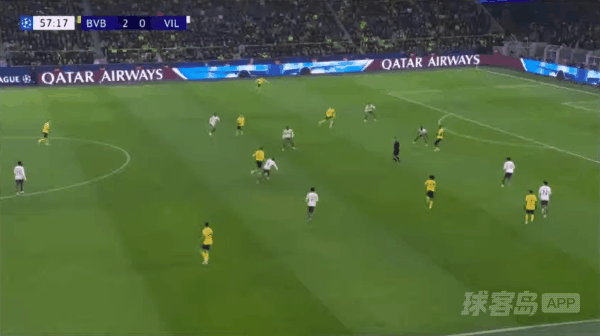 58'阿德耶米破门! 多特蒙德 3- 0比利亚雷亚尔