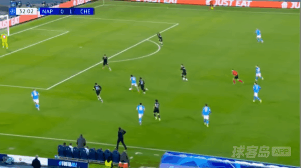 33'维尔加拉破门! 那不勒斯 1- 1切尔西
