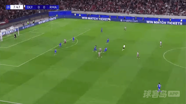 8'奇奎尼奥破门! 奥林匹亚科斯 1- 0皇家马德里
