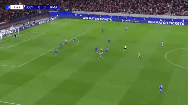 8'奇奎尼奥破门! 奥林匹亚科斯 1- 0皇家马德里