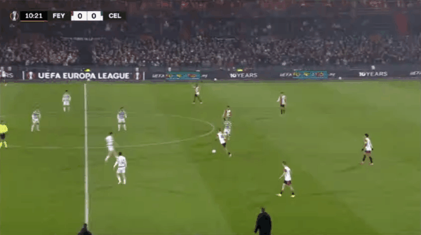 11'上田绮世破门! 费耶诺德 1- 0凯尔特人