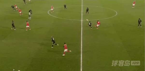 55'热苏斯破门! 诺丁汉森林 3- 0费伦茨瓦罗斯