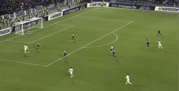 33'辛伯特破门! 里昂 1- 1塞萨洛尼基