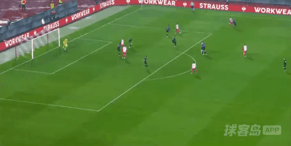 50'达席尔瓦破门! 贝尔格莱德红星 1- 0布加勒斯特星